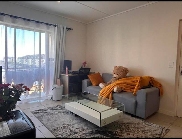 1 BEDROOM APARTMENT FOR SALE IN SANDOWN